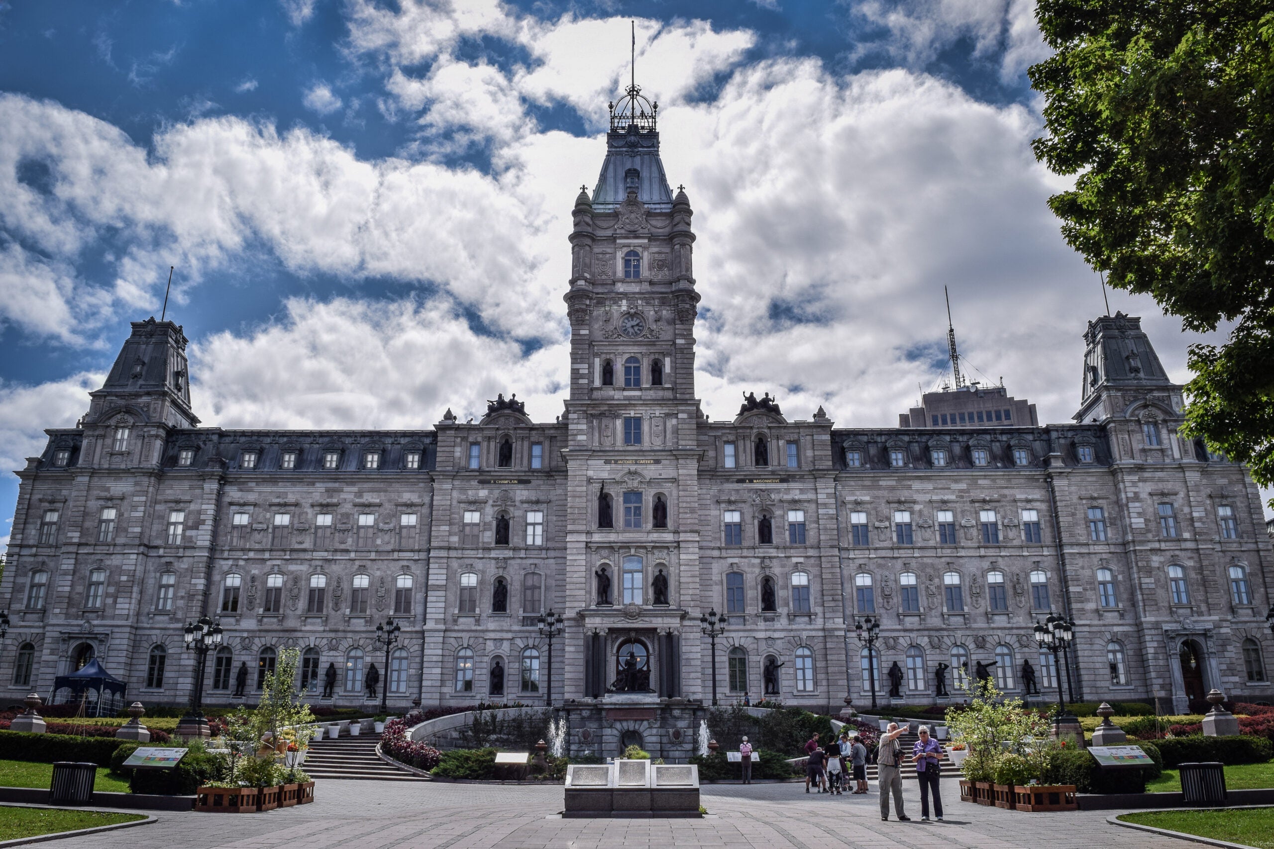 parlement-du-quebec-jpg