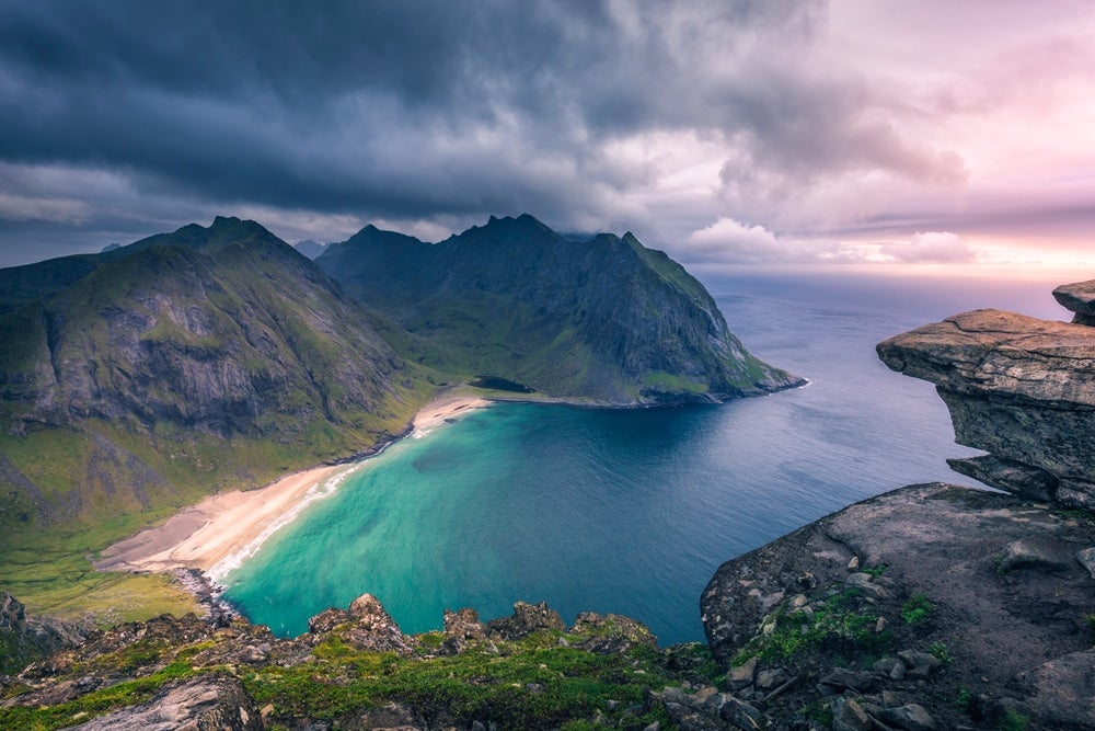 kvalvika-yuriy-garnaev-knidfv5ee_g-unsplash-2