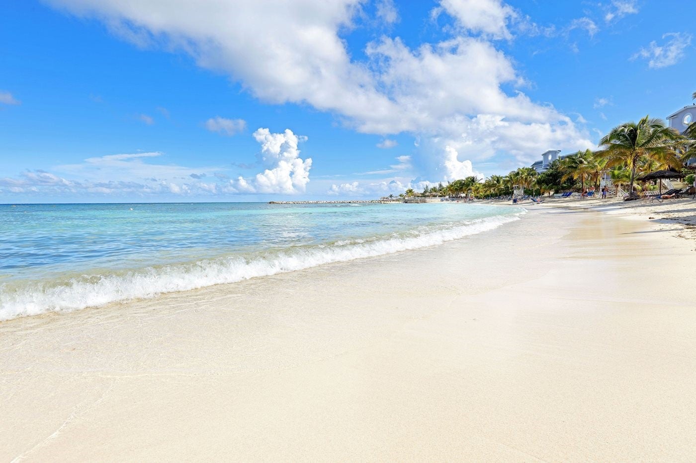 grand-palladium-lady-hamilton-resort-and-spa-1