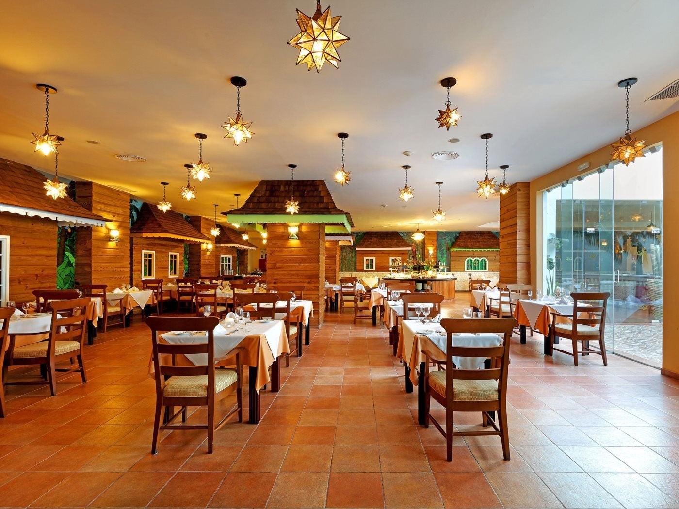grand-palladium-lady-hamilton-resort-and-spa-6