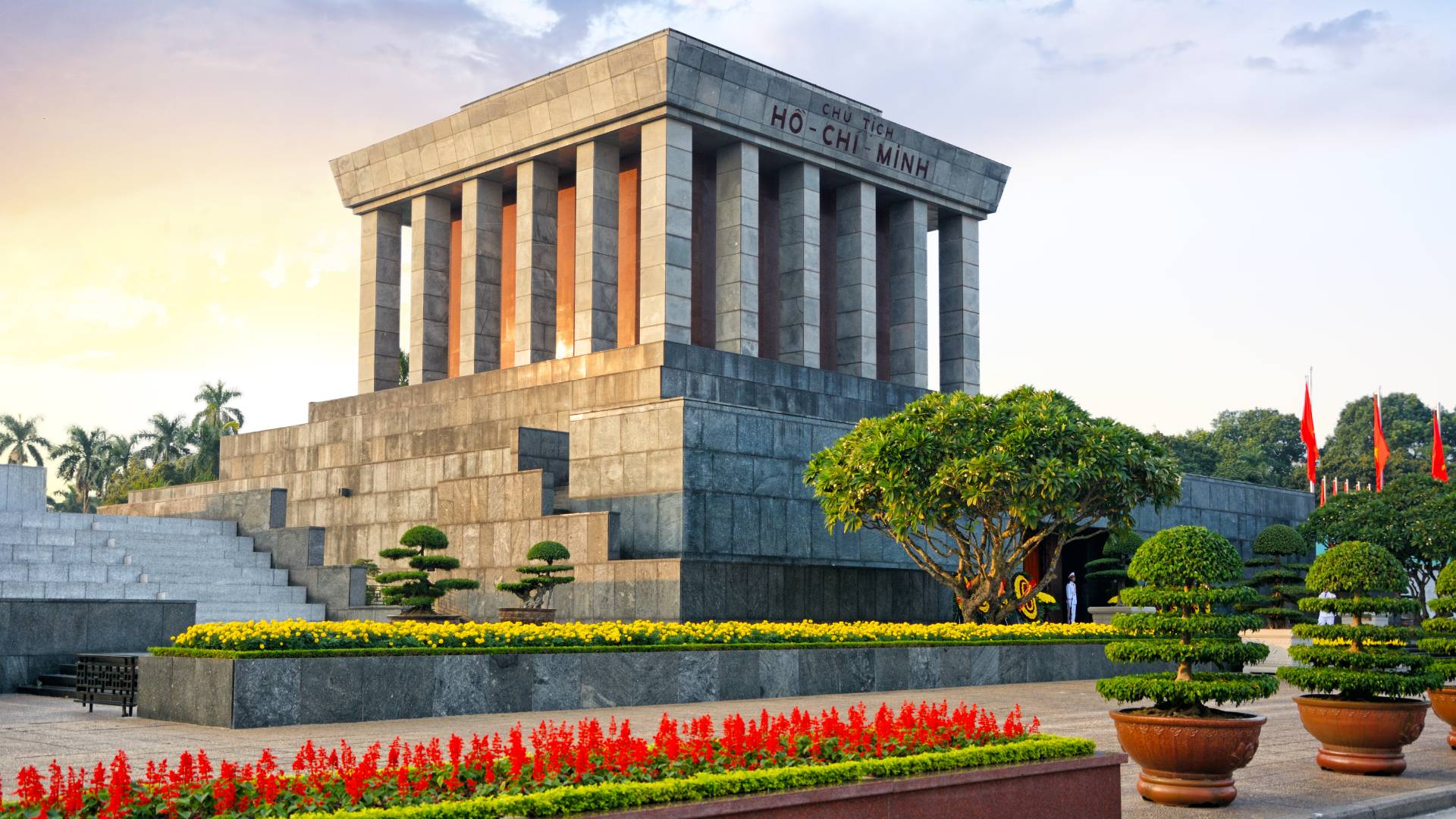immersion-vietnam-et-cambodge-mausolee-ho-chi-minh