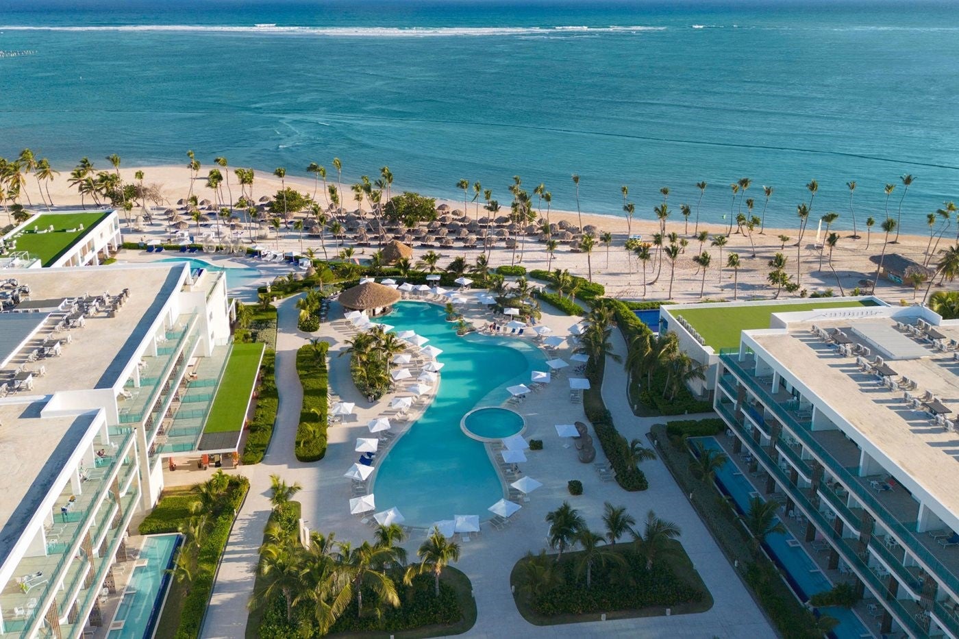 serenade-punta-cana-beach-spa-resort-2-2