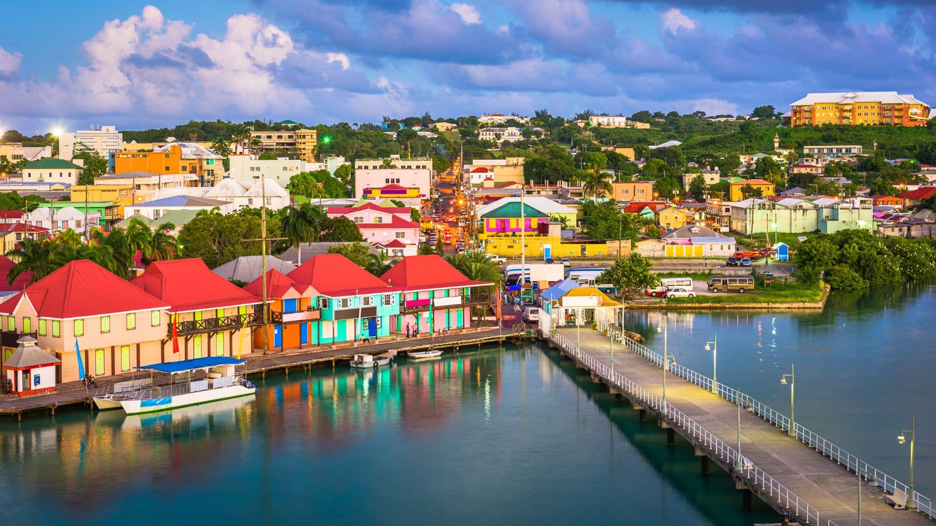 combine-caraibes-de-lest-et-guadeloupe-st-johns-antigua-et-barbuda